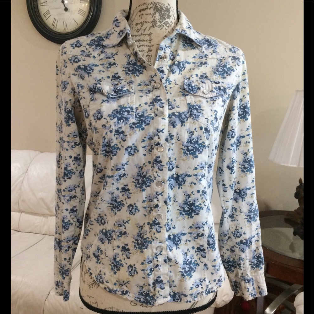 Flower print shirt